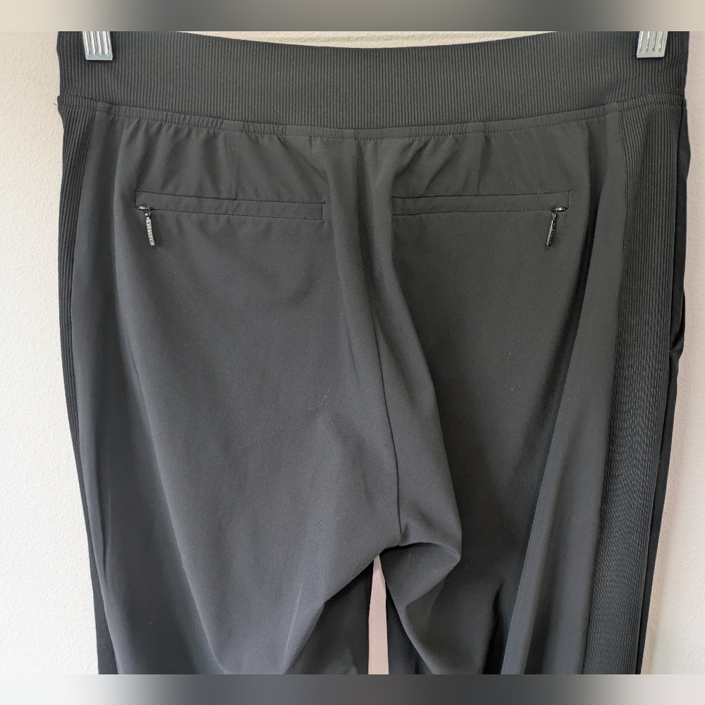 ATHLETA Brooklyn Ankle Pant 6 Black Mid Rise Lightweight Outdoor Summer Hiking - Picture 9 of 13